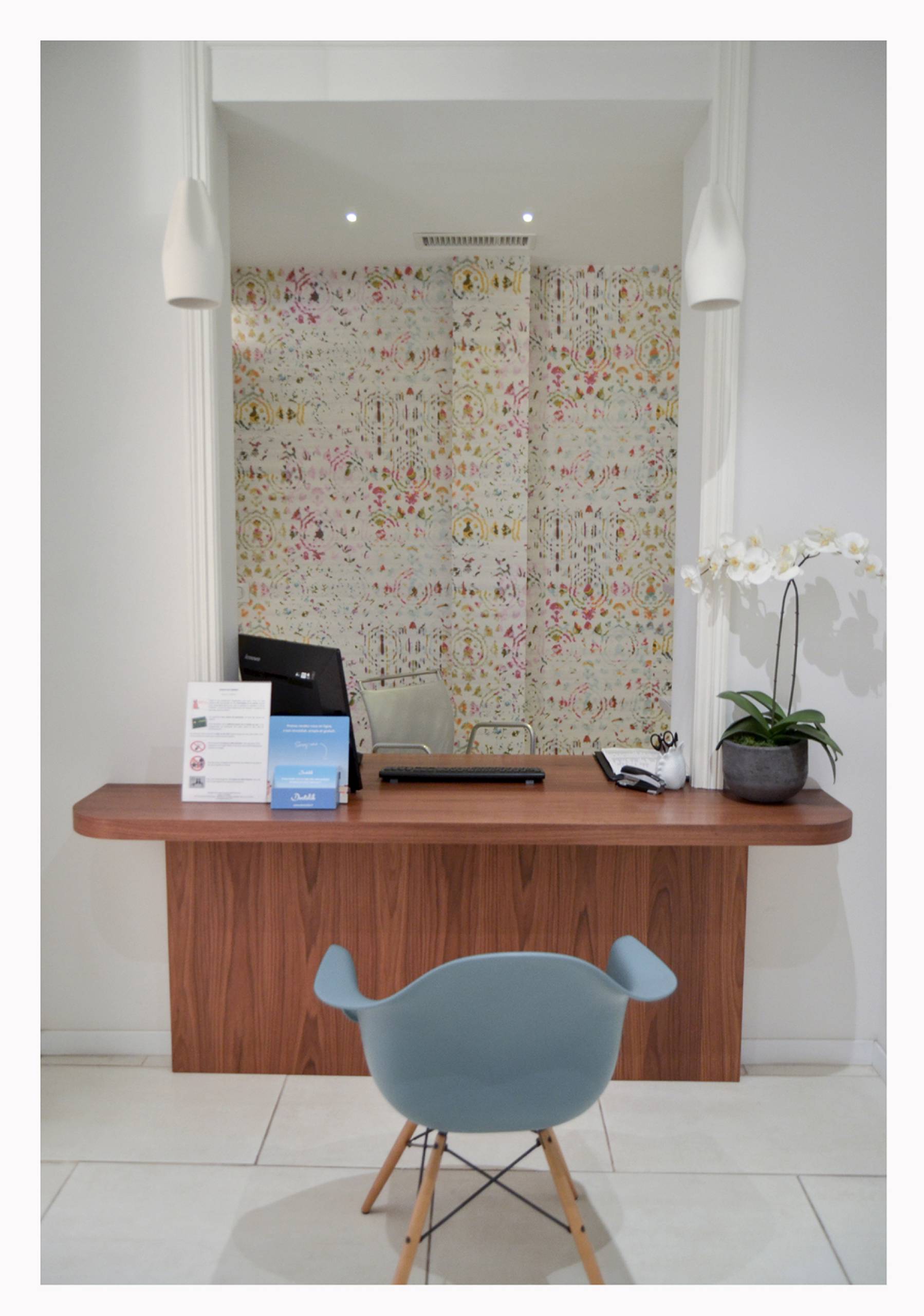 Customised reception desk – Walnut